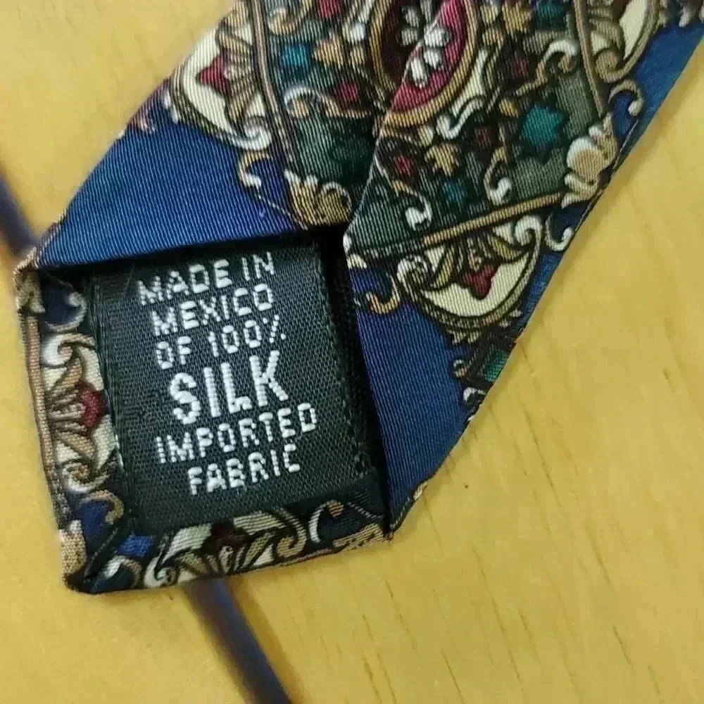 Disney vintage mickey mouse silk tie - Picture 3 of 4